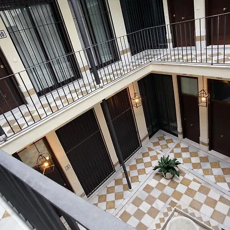 J&e Center Apartment