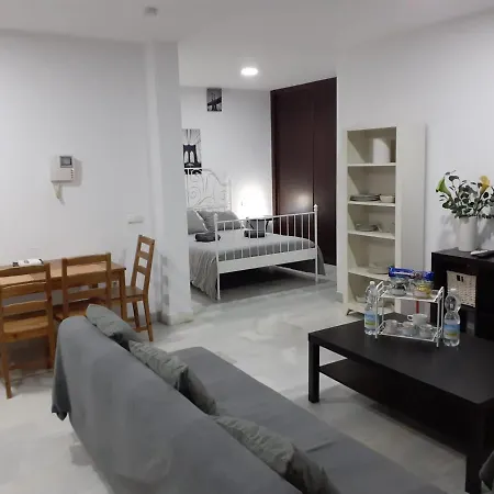J&e Center Apartment